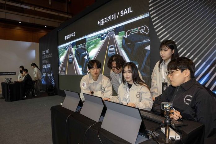 [서울=뉴시스] 현대자동차그룹이 대학생 대상 자율주행 경진대회인 